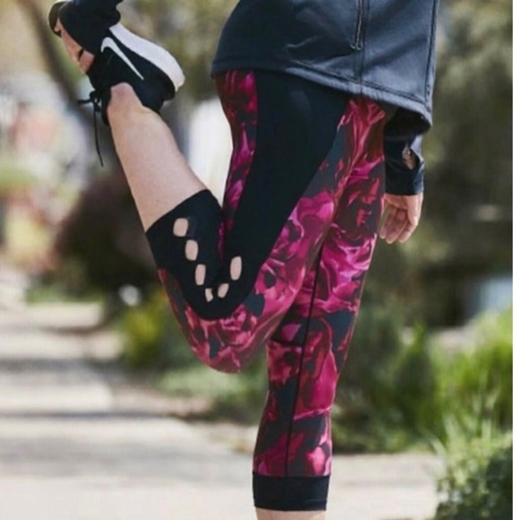 CALIA by Carrie Underwood Dusk Floral Essential Leggings. Size Small. NEW - Picture 6 of 13